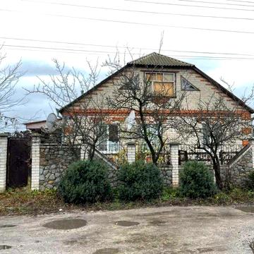 Продам капітальний, цегляний будинок в Золочеві