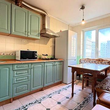 ОРЕНДА 3-х кімнатної квартири. Центральна Митниця