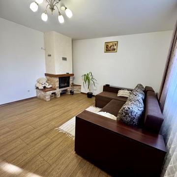 Жирівська вул., 2