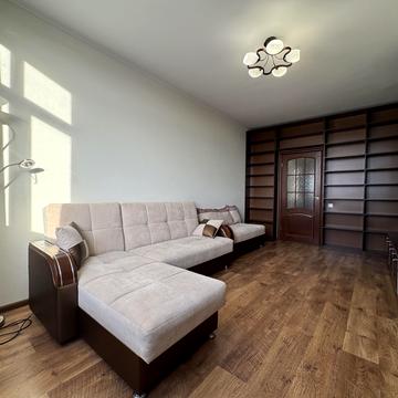 Воскресенська вул., 14-Б