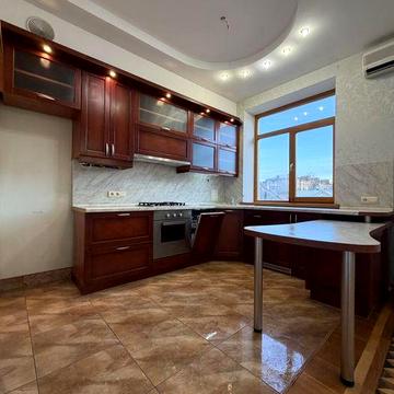 2 рівнева 192 м Центр Коцюбинського Автономне Паркінг Елітний будинок