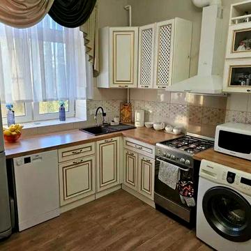 продам 2 к квартиру сталинка Яворницкого Озерка Правый берег