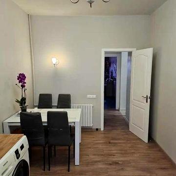 продам 2 к квартиру сталинка Яворницкого Озерка Правый берег