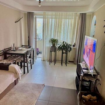 Верховної Ради бульв., 22-Б