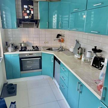 Верховної Ради бульв., 22-Б