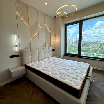 Набережна Перемоги вул., 7