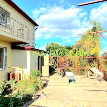 Усатово,рядом Одесса,уютный дом + капитальный фундамент и подвал.