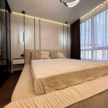 Центр міста, стильна 1.5 кімнатна з меблями та технікою – вид на місто ЖК Family Plaza