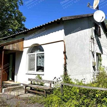 Будинок із земельною ділянкою 1 га, неподалік від міста