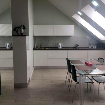 Простора квартира в центі Бучі