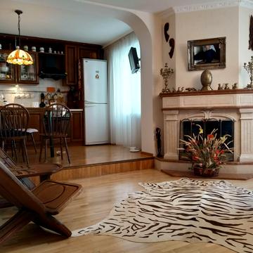 Драгоманова вул., 17