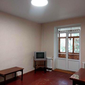 +Продам 2 ком.квартиру ул.Глазунова , 12500 дол. ЖК нет