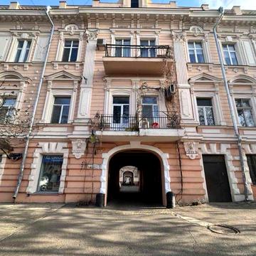 Пастера вул., 19