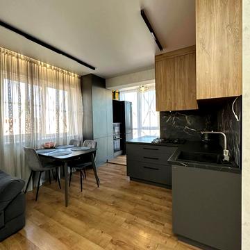 Олексія Вадатурського вул. (Маршала Малиновського), 5