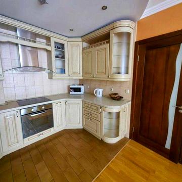 Аренда квартира с Паркингом в цене ул. Здановская 58