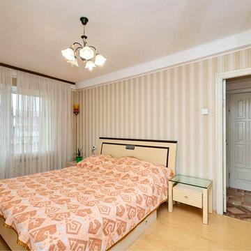 Продається 3-х  кім. кв. Деснянський р-н Лісовий пр-т  11 БЕЗ КОМІСІЇ