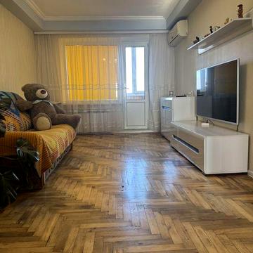 Продаж 3-кімнатної квартири /67,7 м.кв. / від власника / спокійний рн