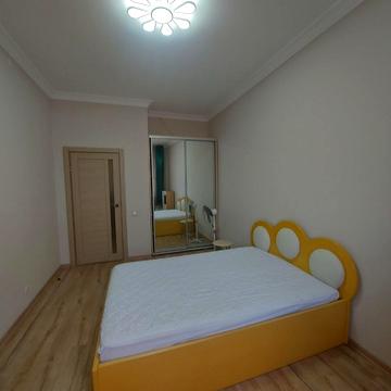 Небесної Сотні просп. (Маршала Жукова), 3А/1