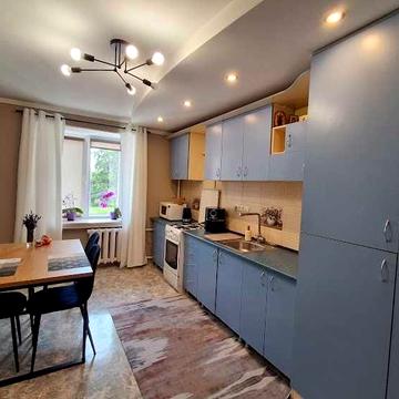 Продаж будинку  з сучасним ремонтом в Чигирині .