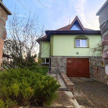 Продаж будинку з ділянкою 16 соток в кодаках
