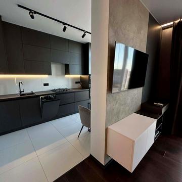 Пасічна вул., 166