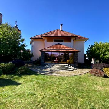 Івана Ґонти вул., 6