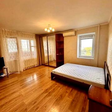 Довгострокова оренда 1к Квартира Варненська вулиця