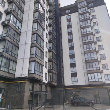 Домбровського вул., 75