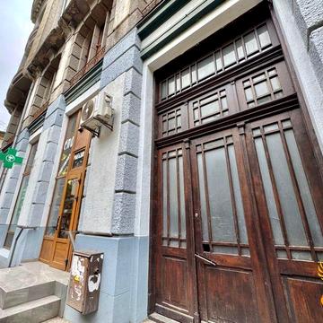 Квартира в самому центрі. Постанови !