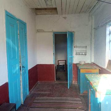 Газифікований будинок в селі Комишня з великою ділянкою