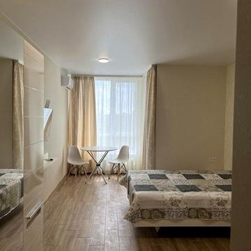 Кадетський Гай вул., 8