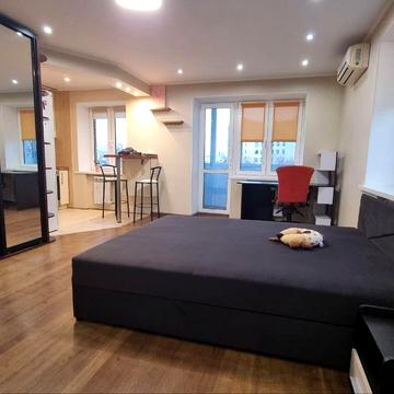 Повітряних Сил просп. (Повітрофлотський), 7