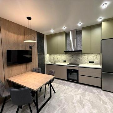 Макдоналдс. Від власника перша здача 2+к квартири. Центр м.Ужгород.