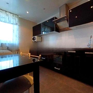 Простора та затишна 3-кімнатна квартра 67 м² просп. Павла Тичини 6