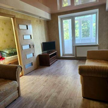 Продаж 2-ох кімнатної квартири+гараж+бесідка