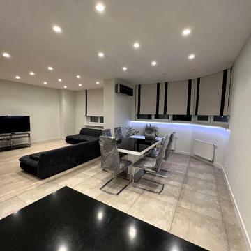 Дмитрівська вул., 75