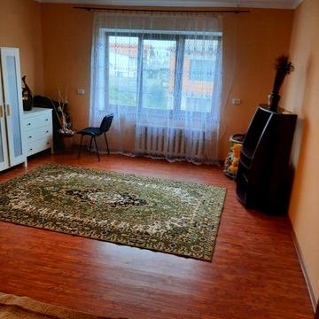 Оренда частини будинка в Хусті.