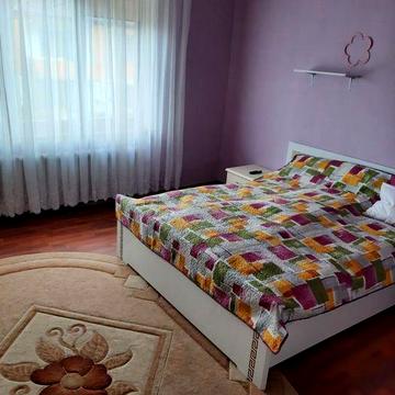 Оренда частини будинка в Хусті.