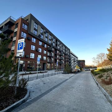 Роксоляни вул., 30