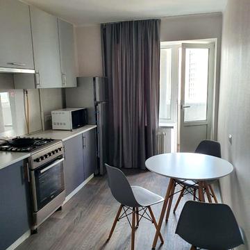 Володимира Вернадського вул. (Дзержинського), 35