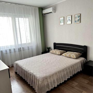 Григорія Ващенка вул., 5