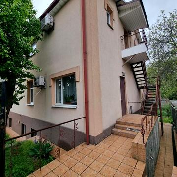 Олексіївська вул., 28