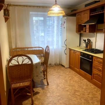 Сонячна Набережна вул. (Маршала Малиновського), 10