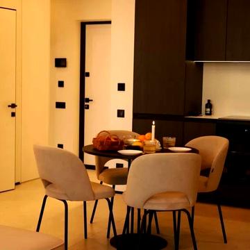 Салютна вул., 2