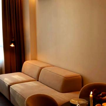 Салютна вул., 2