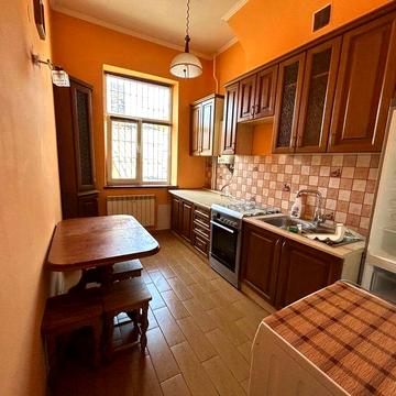 # Гарна 2 кім.квартира на Пивзаводі