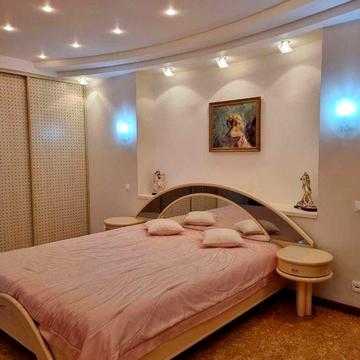 Аренда просторной 2к квартиры-студии на Рабочей 152