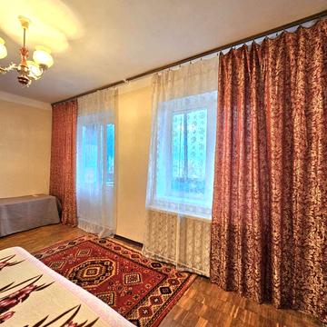 Мілютенка вул., 7-А