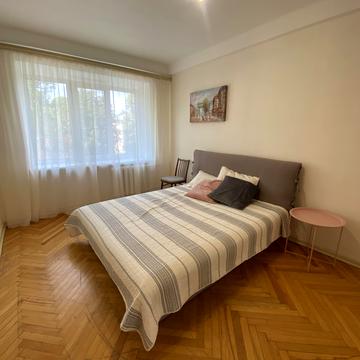 Новогоспітальна вул. (Щорса пров.), 5