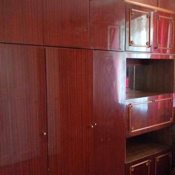 Сдам 2-х кімнатнуру людям.Мебльована В центрі міста